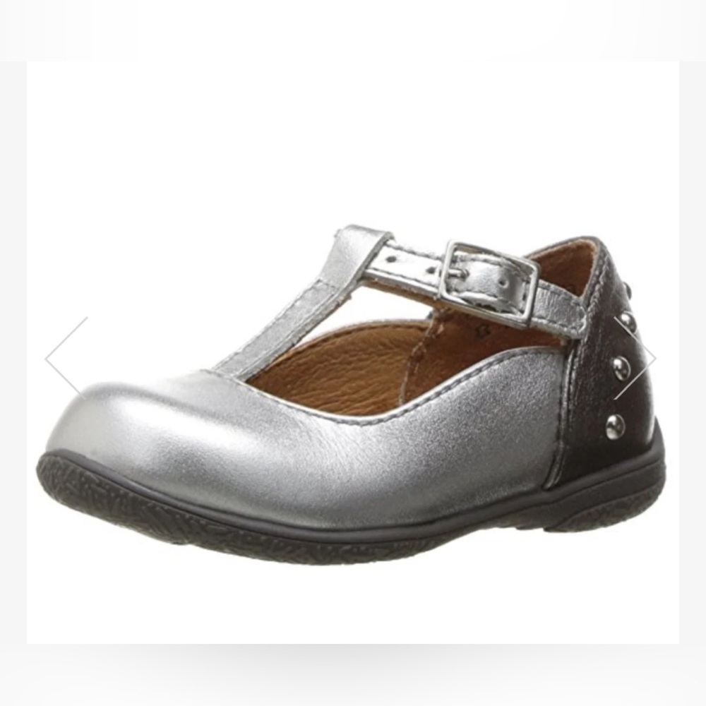 Umi Eleni Silver Patent Leather T-Strap Studded Mary Jane Flats size EU 34 US 4